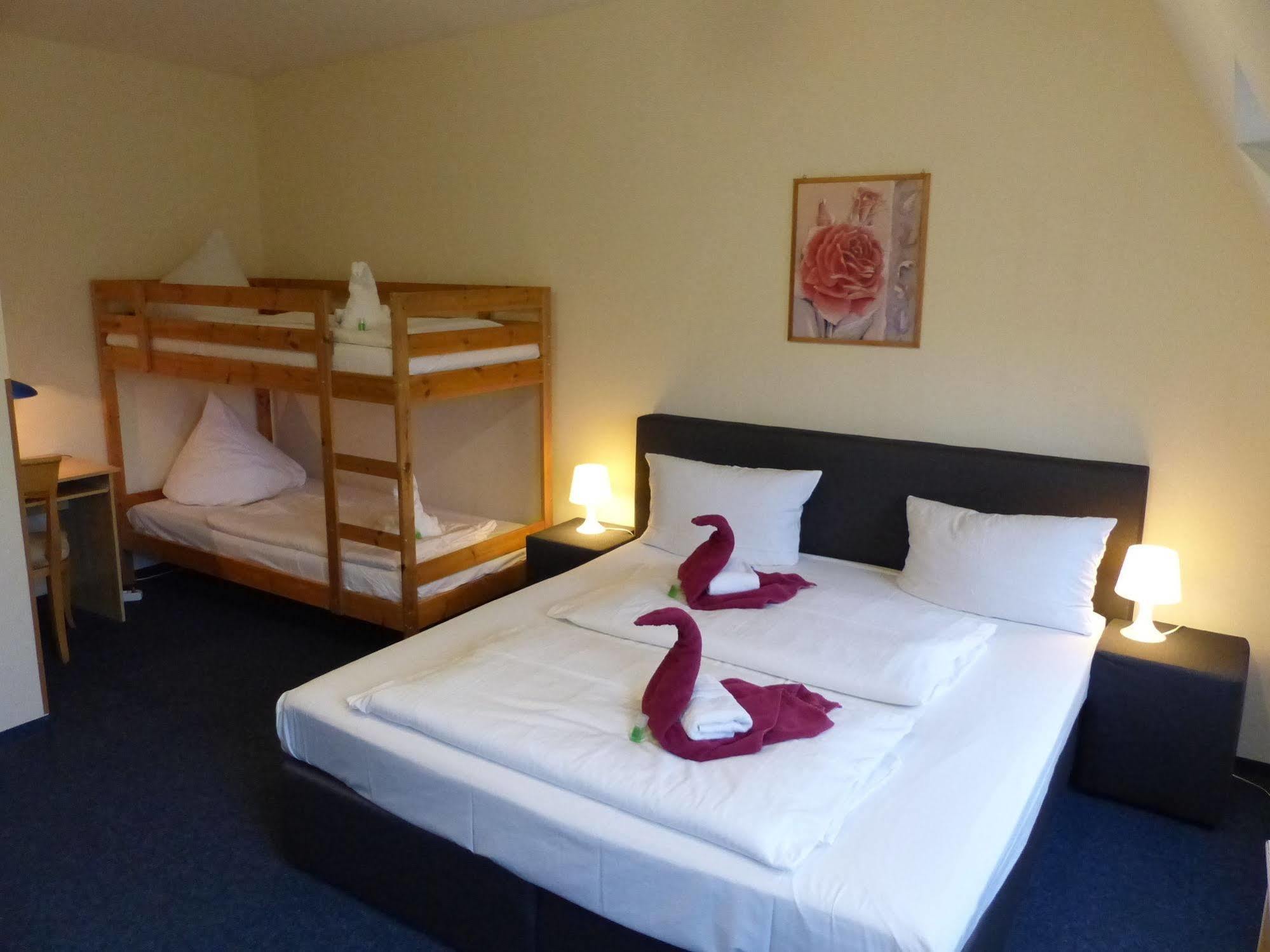 Comenius Hotel 2*