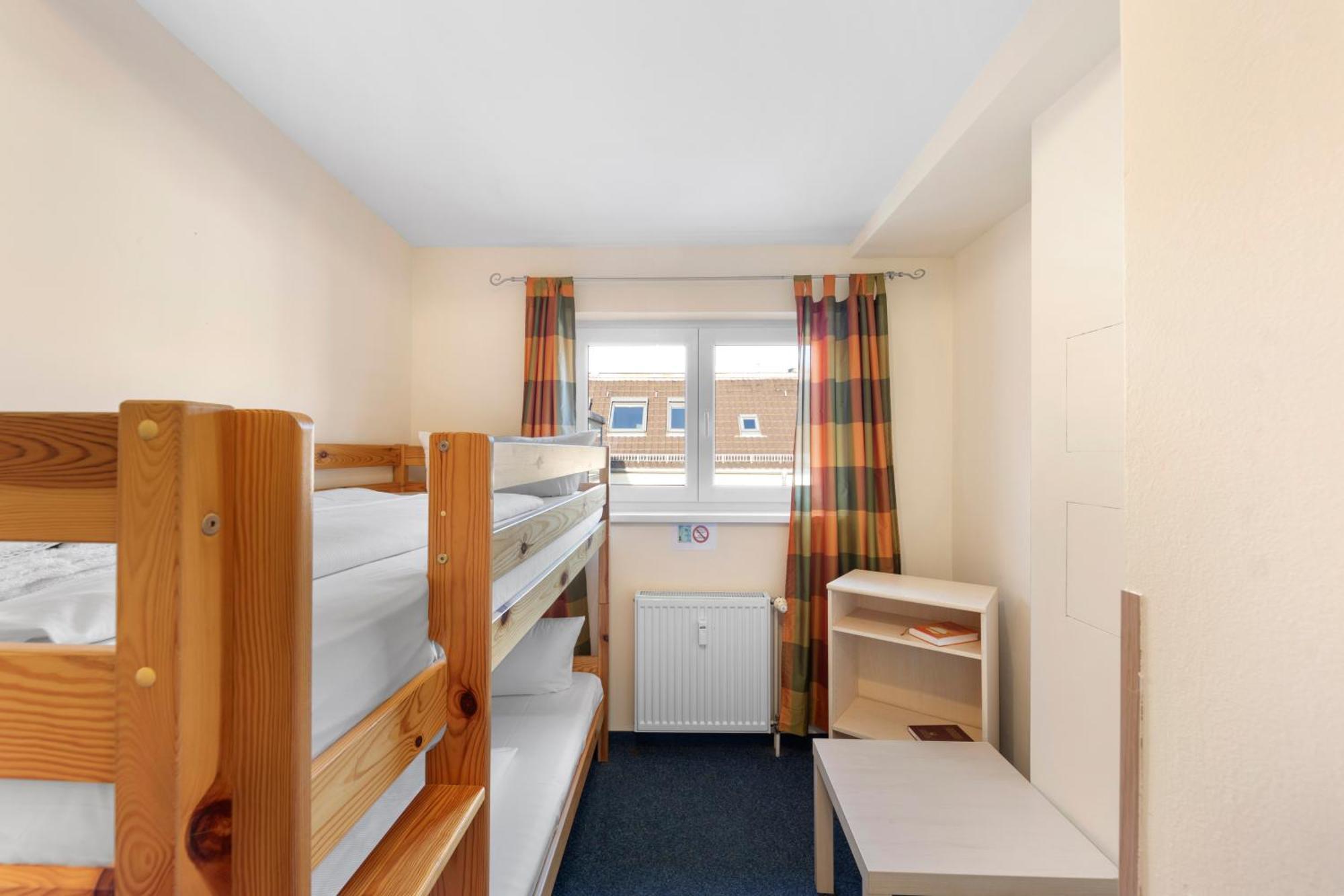 Hotel Comenius 2*